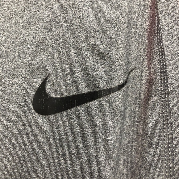 Cropped Nike Leggings - Picture 2 of 3